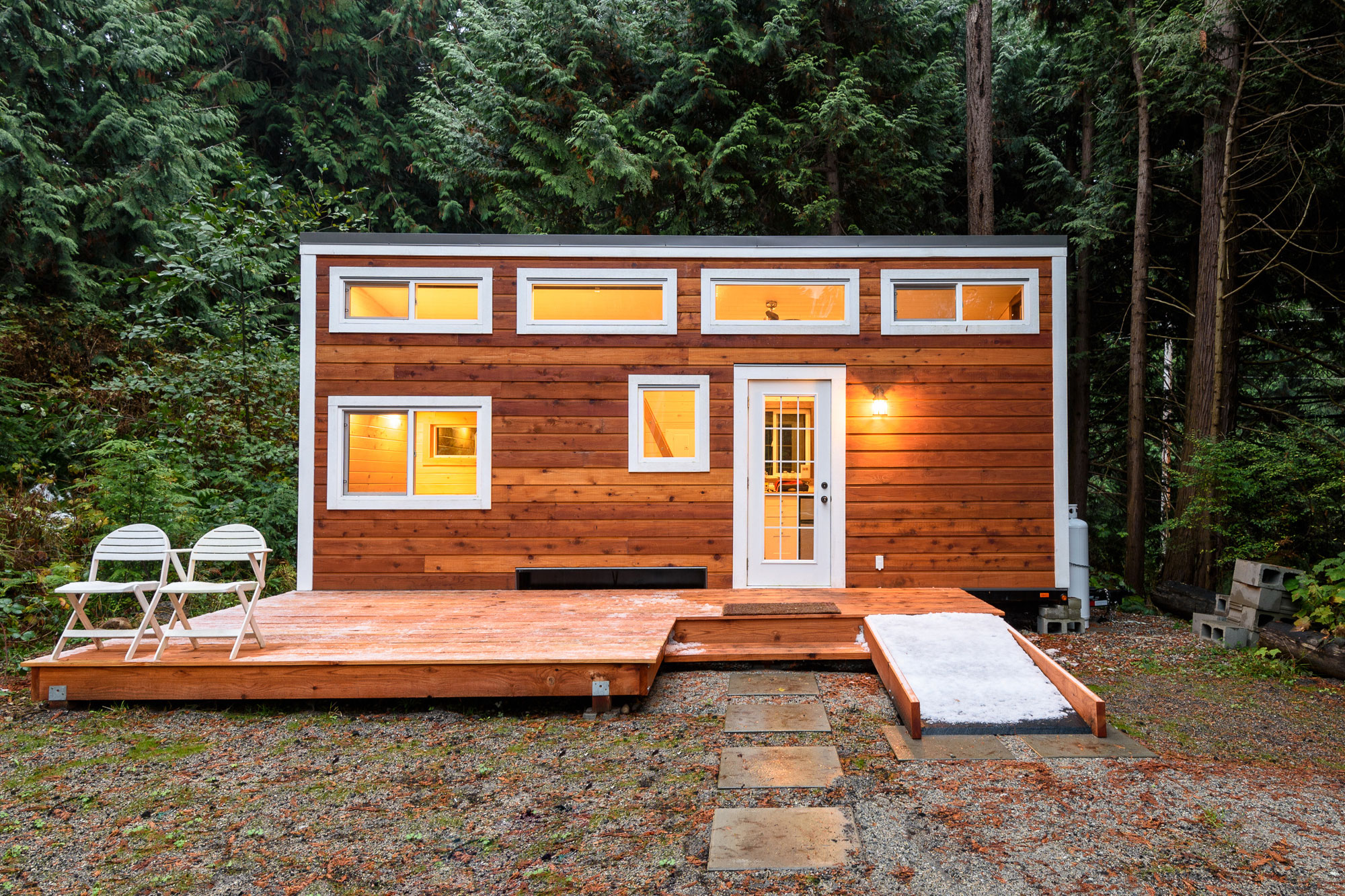 How to Decide Between a Stationary and Portable Tiny House